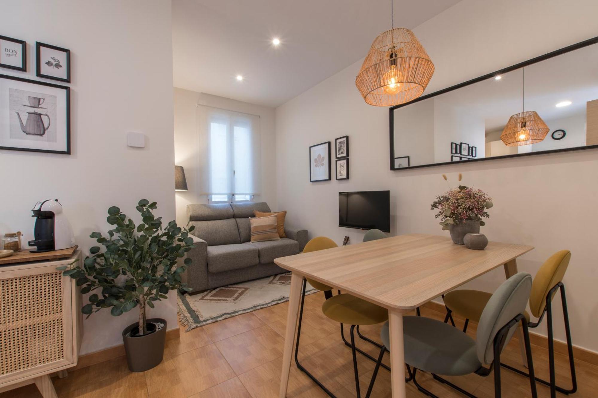 Fee4Me. Elegant Flat A Few Minutes From Atocha. Apartment Madrid Bagian luar foto