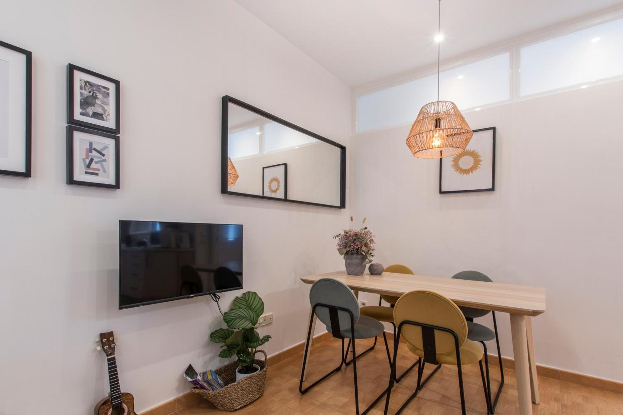 Fee4Me. Elegant Flat A Few Minutes From Atocha. Apartment Madrid Bagian luar foto